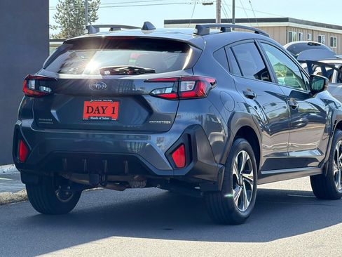 Used 2024 Subaru Crosstrek 2.0i Premium AWD/4WD image 5