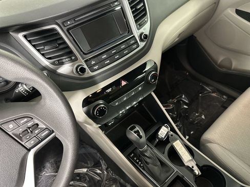 Used 2018 Hyundai Tucson SE FWD image 14