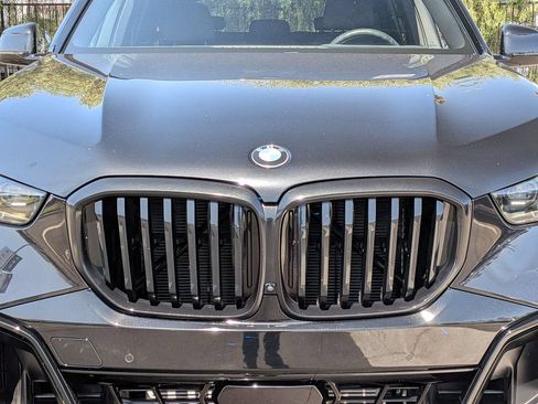 Used 2024 BMW X5 sDrive40i w/ M Sport Package RWD image 34