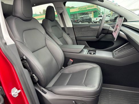 Used 2026 Tesla Model Y Long Range RWD image 13