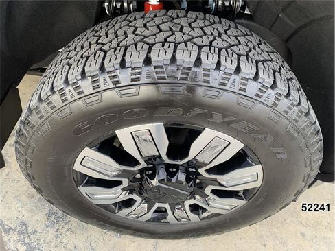 Used 2025 GMC Sierra 3500 Denali w/ Denali Reserve Package image 21