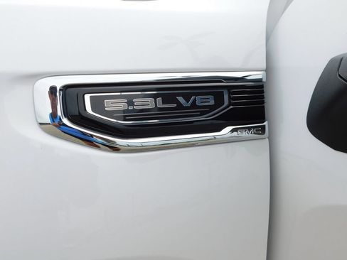 Used 2023 GMC Sierra 1500 SLT AWD/4WD image 45