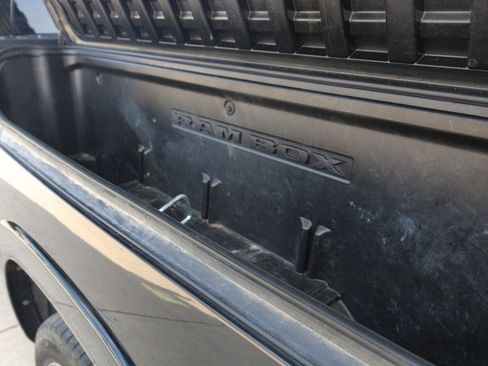 Used 2019 RAM 1500 Limited image 9