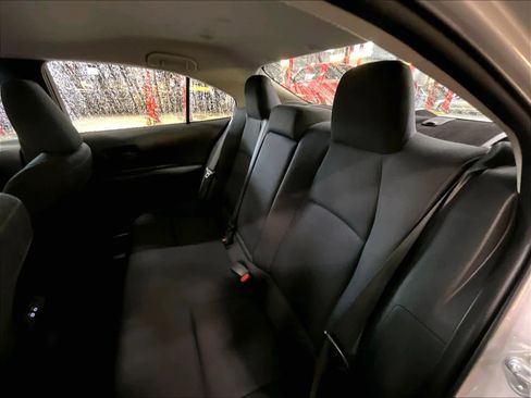 Used 2024 Toyota Corolla LE image 15