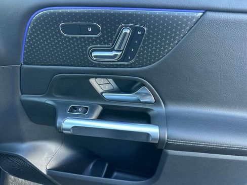 Certified 2024 Mercedes-Benz GLB 250 4MATIC w/ Exclusive Package image 22