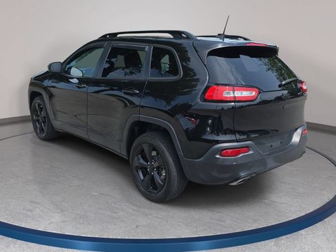 Used 2018 Jeep Cherokee Limited w/ High Altitude Package FWD image 7