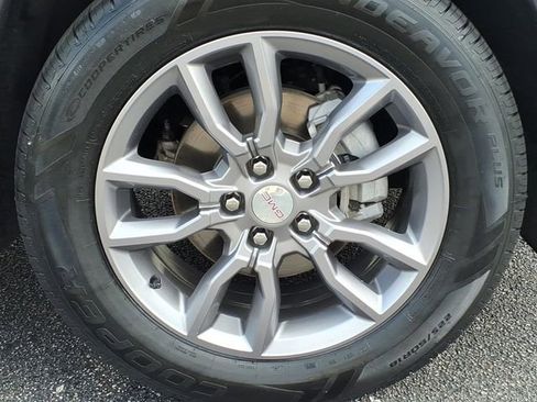 Certified 2022 GMC Terrain SLT w/ Infotainment Package II AWD/4WD image 4