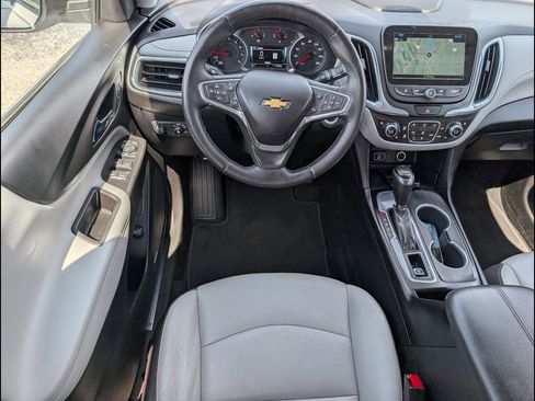 Used 2018 Chevrolet Equinox Premier image 11