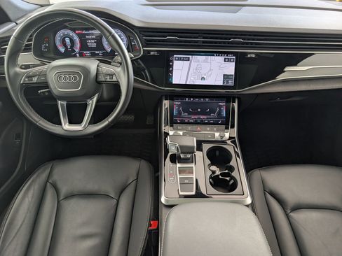 Used 2021 Audi Q8 Premium image 29