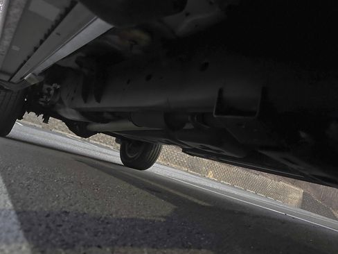 Used 2013 Ford F150 Lariat w/ Lariat Chrome Pkg image 31