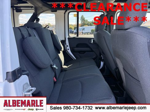 Used 2025 Jeep Wrangler Unlimited Sahara w/ Safety Group image 35