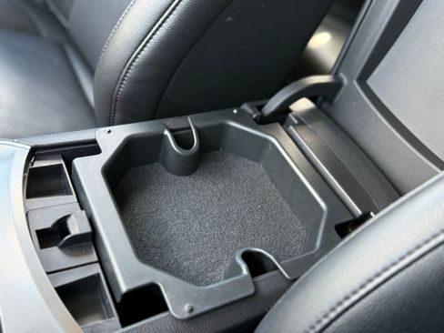 Used 2022 Ford Edge Titanium image 30