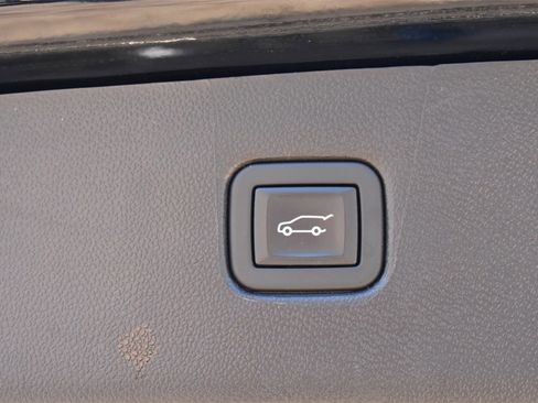 Used 2022 Chevrolet Blazer Premier image 22