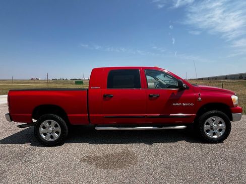 Used 2006 Dodge Ram 2500 Truck SLT w/ Light Group AWD/4WD image 7
