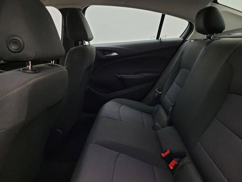 Used 2018 Chevrolet Cruze LS image 18
