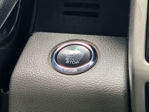 Used 2019 Ford F150 Lariat image 14