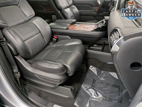 Used 2020 Lincoln Navigator Reserve w/ Luxury Package image 29
