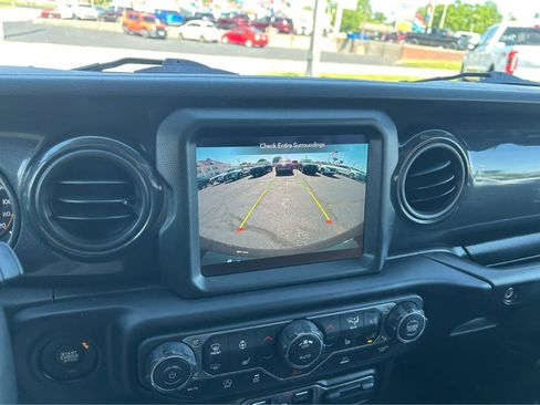 Used 2023 Jeep Wrangler Unlimited Sport AWD/4WD image 29