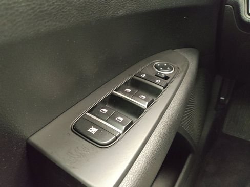 Used 2022 Kia Forte LXS image 27