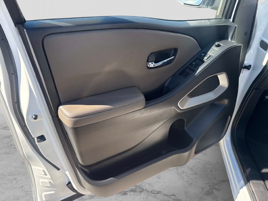 Certified 2024 Nissan Frontier SV w/ Technology Package AWD/4WD image 15