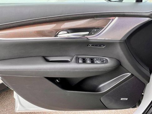 Used 2023 Cadillac XT6 Sport w/ Platinum Package image 29