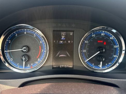 Used 2017 Toyota Corolla SE FWD image 22