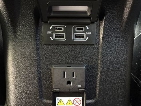 Used 2026 Jeep Gladiator Rubicon AWD/4WD image 18