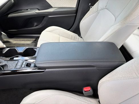 Used 2025 Toyota Camry XLE FWD image 14