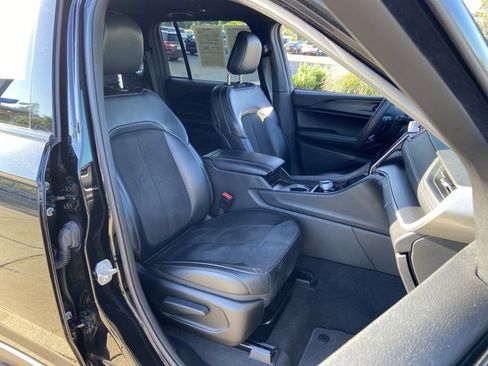 Used 2025 Jeep Grand Cherokee Altitude AWD/4WD image 20