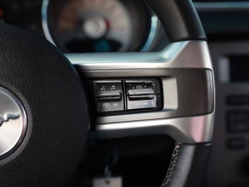 Used 2010 Ford Mustang GT Premium RWD image 30