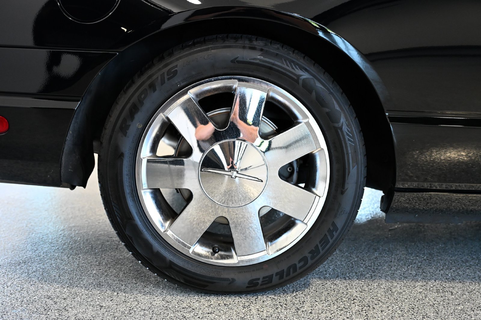 Used 2002 Ford Thunderbird RWD image 18