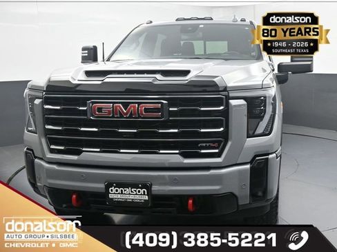 Used 2025 GMC Sierra 2500 AT4 w/ AT4 Preferred Package AWD/4WD image 3