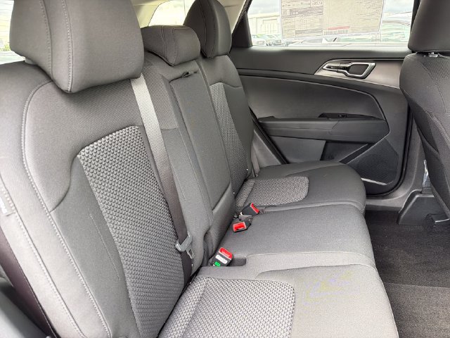 New 2027 Kia Sportage LX FWD image 23