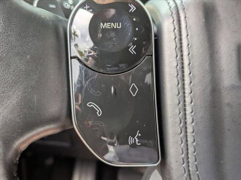 Used 2021 Land Rover Range Rover HSE image 11