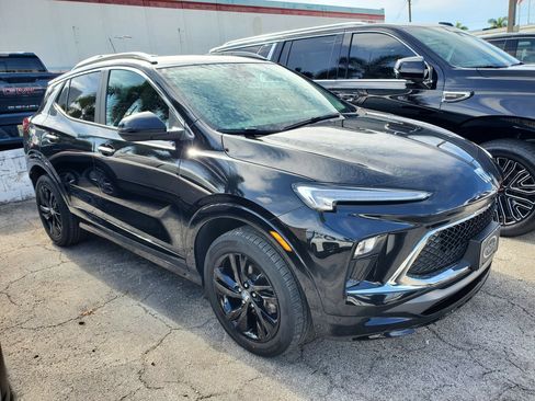 Used 2024 Buick Encore GX Sport Touring AWD/4WD image 2