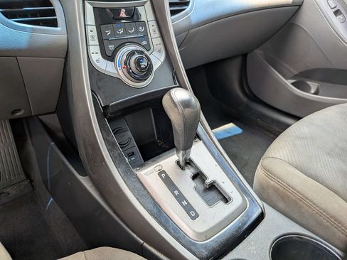 Used 2013 Hyundai Elantra GLS w/ Preferred Pkg FWD image 24