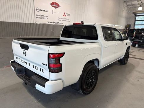 New 2026 Nissan Frontier SV AWD/4WD image 3