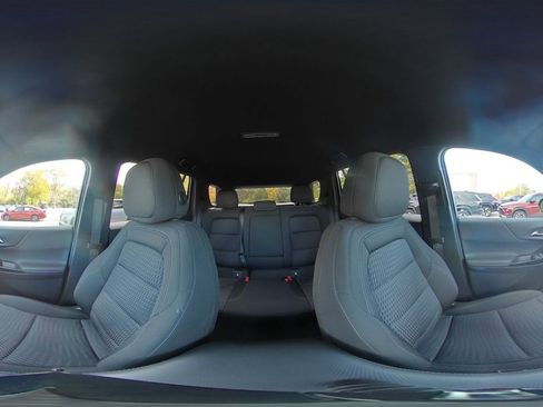 Used 2025 Chevrolet Equinox LT image 40