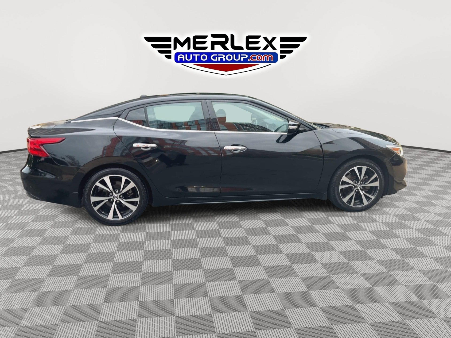 Used 2018 Nissan Maxima Platinum FWD image 9