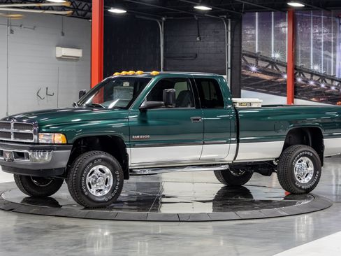 Used 2001 Dodge Ram 2500 Truck 4x4 Quad Cab image 9