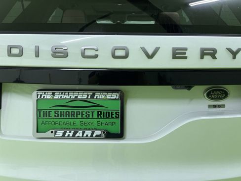 Used 2017 Land Rover Discovery SE AWD/4WD image 12