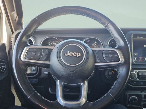 Used 2023 Jeep Wrangler Sahara w/ Cold Weather Group image 32