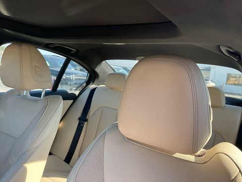 Used 2023 BMW 330e 330e iPerformance image 15