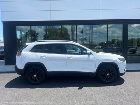 Used 2021 Jeep Cherokee Latitude Lux AWD/4WD image 2