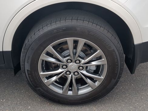 Certified 2023 Cadillac XT5 Premium Luxury AWD/4WD image 33