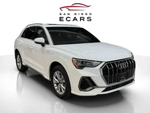 Used 2021 Audi Q3 2.0T Premium w/ Convenience Package image 3