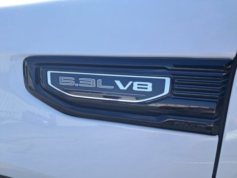 Used 2023 GMC Sierra 1500 Elevation w/ Preferred Package AWD/4WD image 11