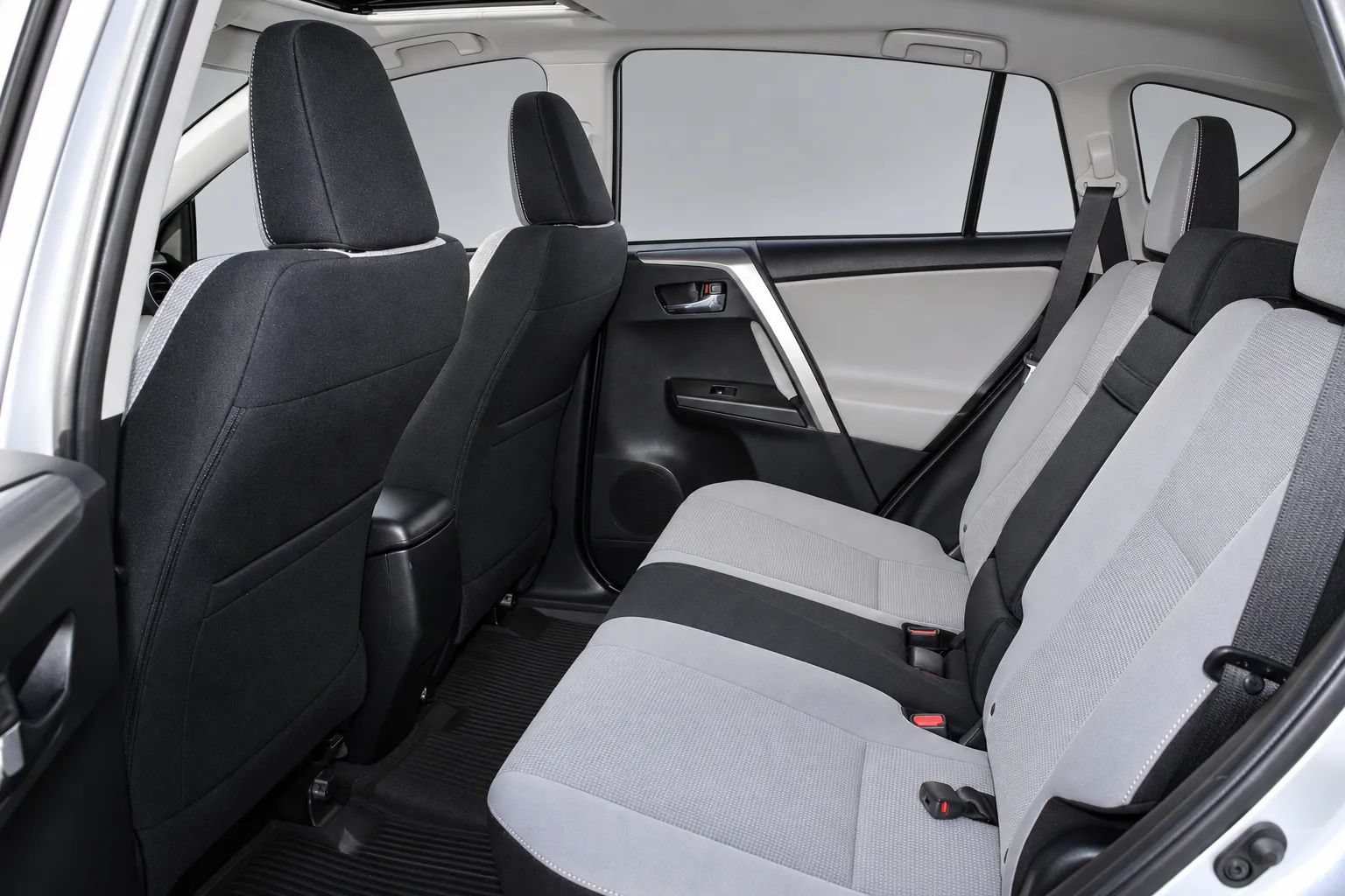 Used 2016 Toyota RAV4 XLE AWD/4WD image 24