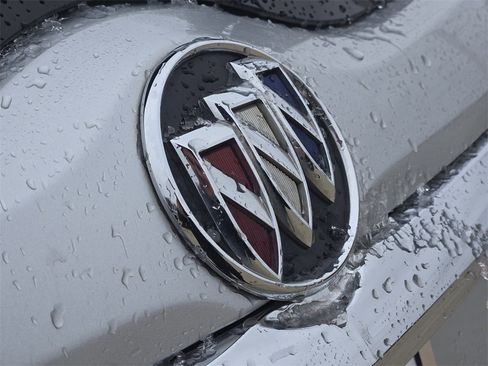 Used 2020 Buick Enclave Essence image 11