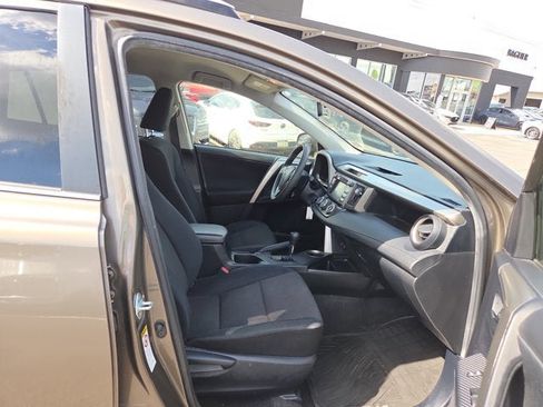 Used 2014 Toyota RAV4 LE AWD/4WD image 15
